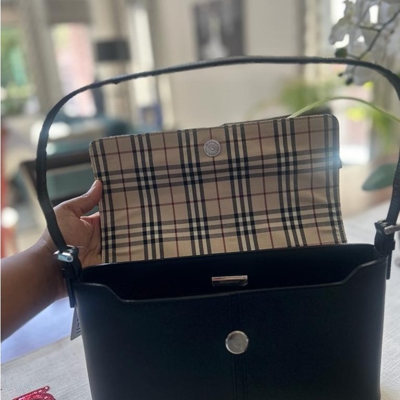 Burberry handbag - Picture 6 of 8